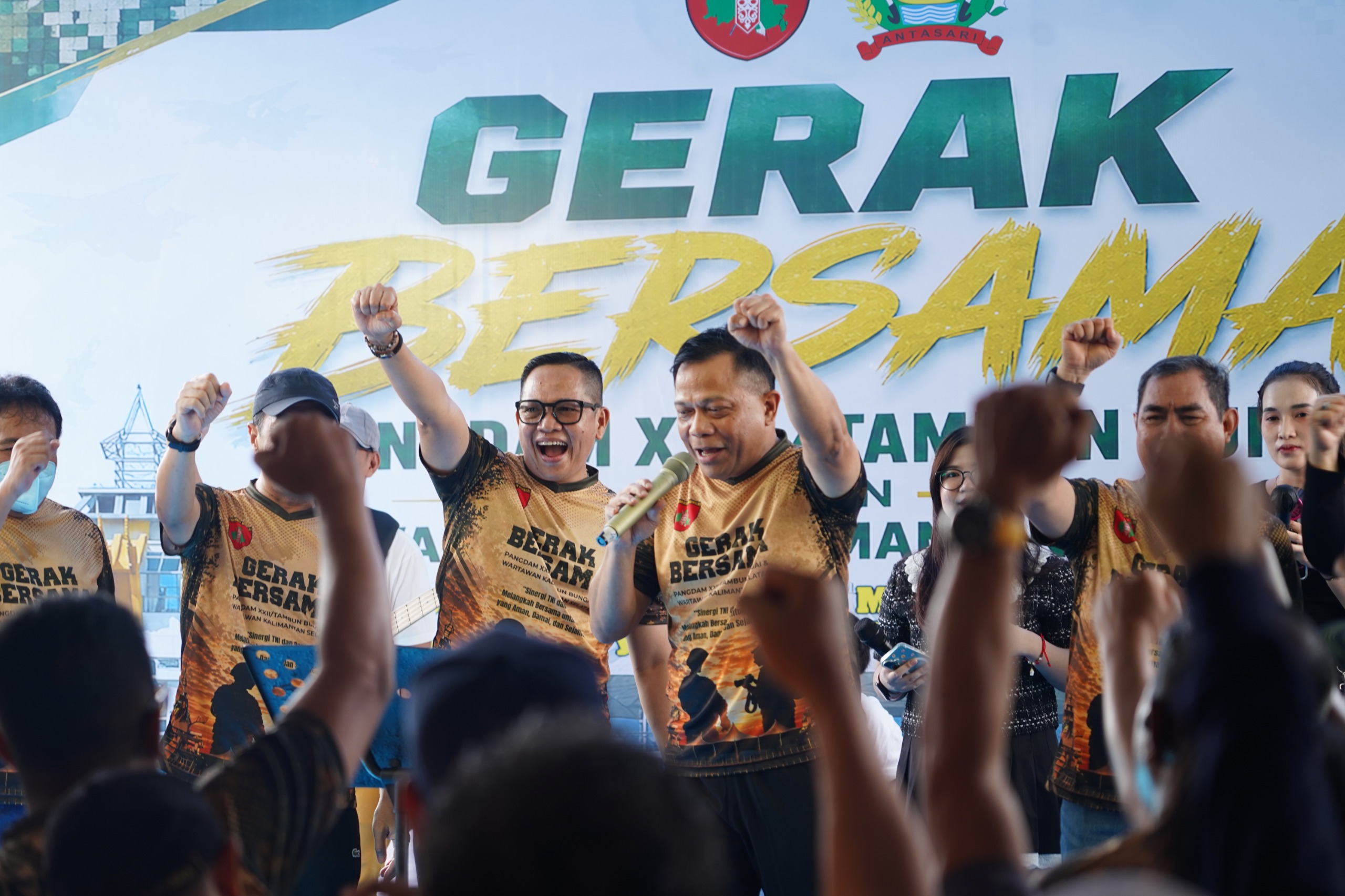 Tak Hanya Jalan Santai, Pangdam XXII/TB dan Danrem 101/Antasari Pastikan Kebugaran Wartawan Lewat Pemeriksaan Kesehatan ? IMG-20260505-WA00971.jpg